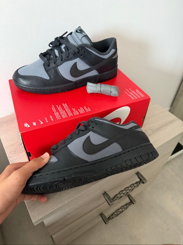Dunk low rétro se noir et grise - photo numéro 3