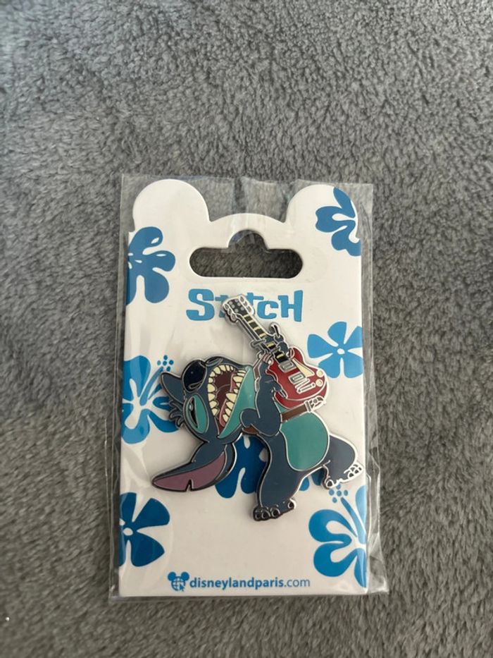 Pin’s stitch guitare