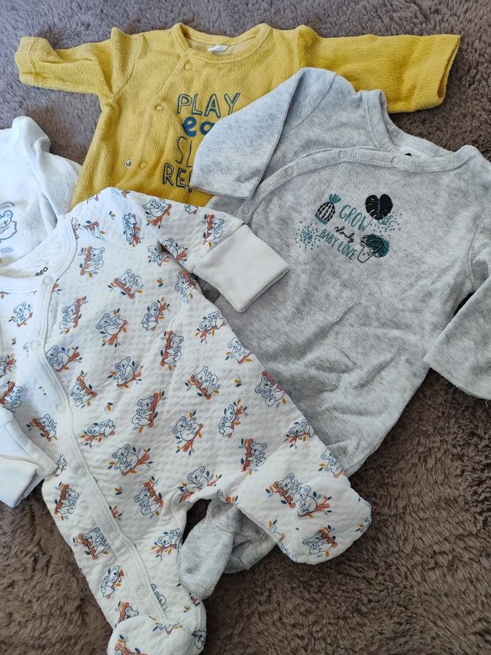 Lot de 4 pyjamas - photo numéro 3