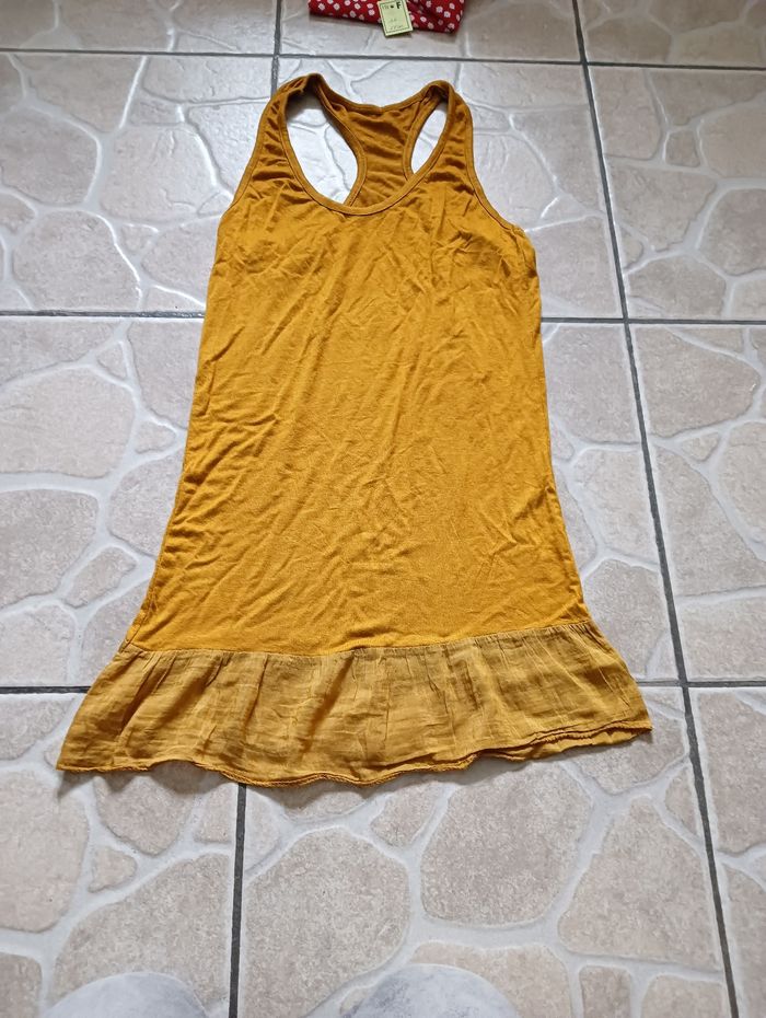 Haut couleur Moutarde