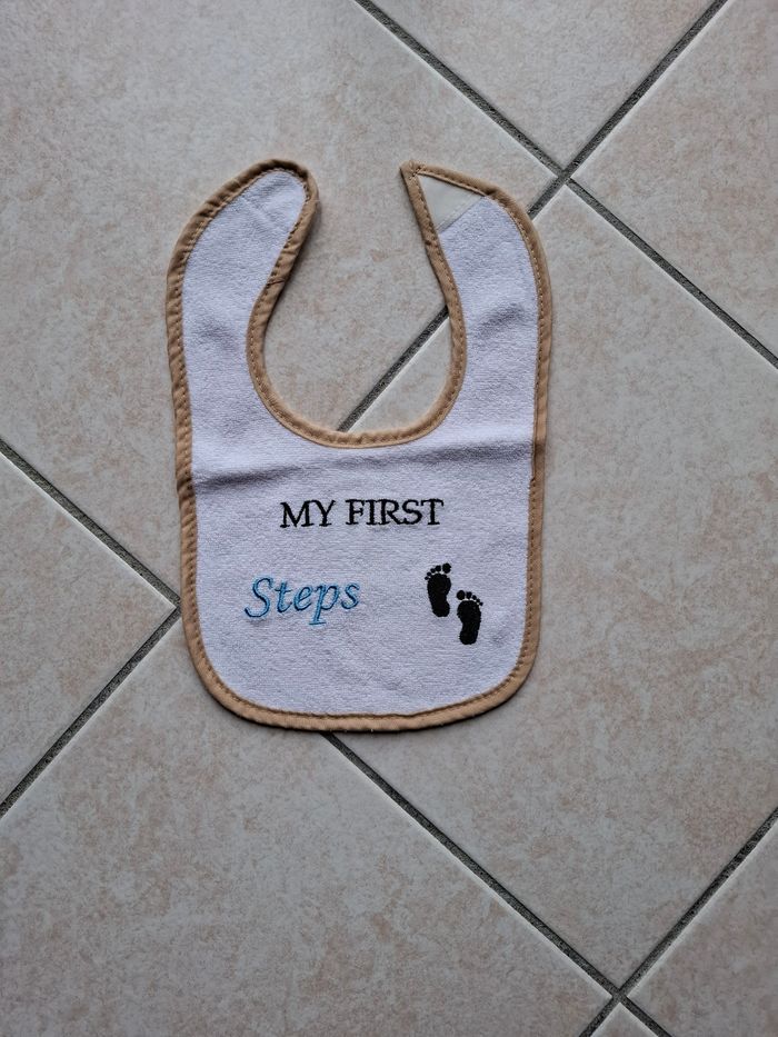 Lot bavoirs - photo numéro 5