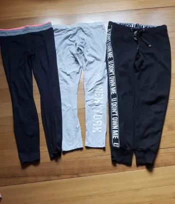 Lot de trois pantalons de sport/homewear