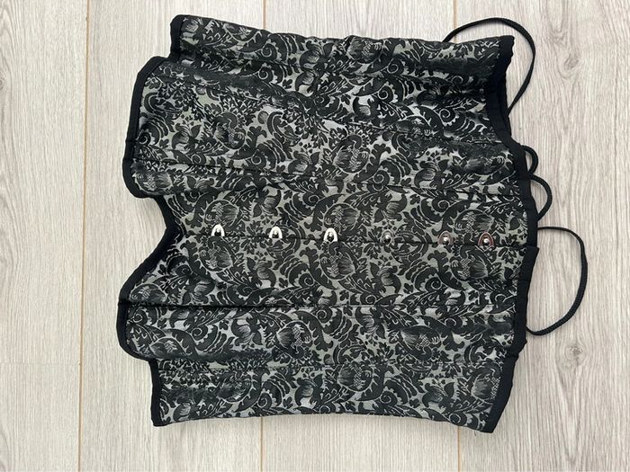 Corset gris noir