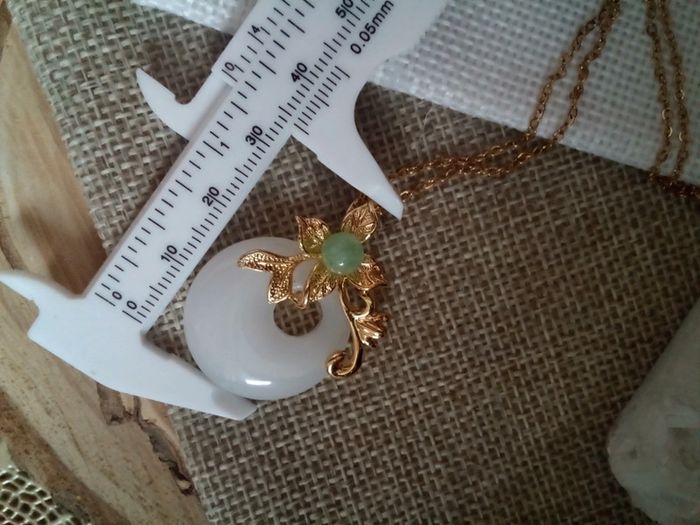 Collier en pierre de jade blanche et aventurine - photo numéro 3