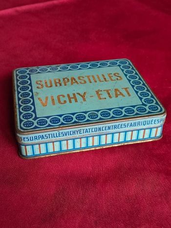 Ancienne boite de pastilles de vichy vide ( n°3)