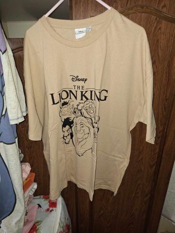 tee shirt roi lion et ses amis