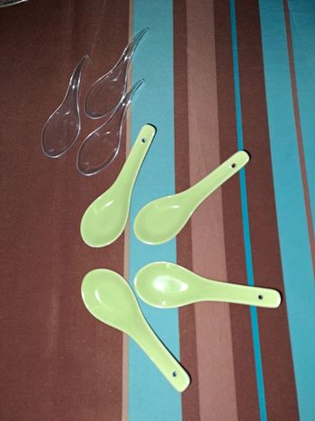 LOT DE 4 CUILLERES APERITIVES