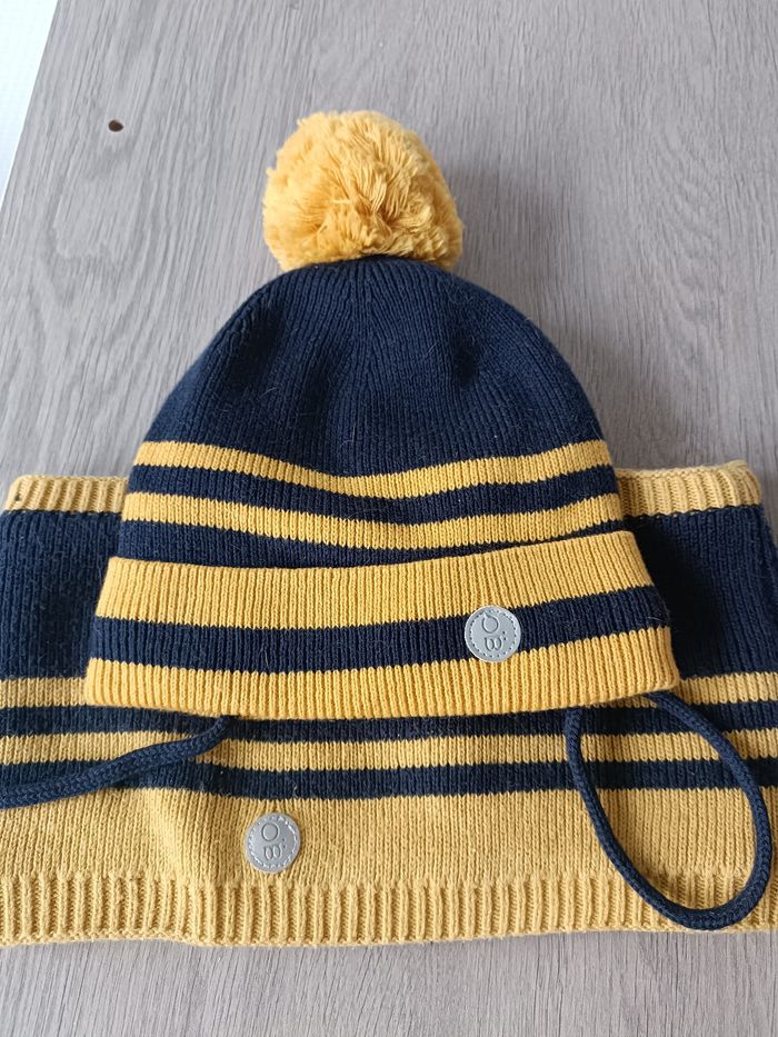 Tour de cou-bonnet