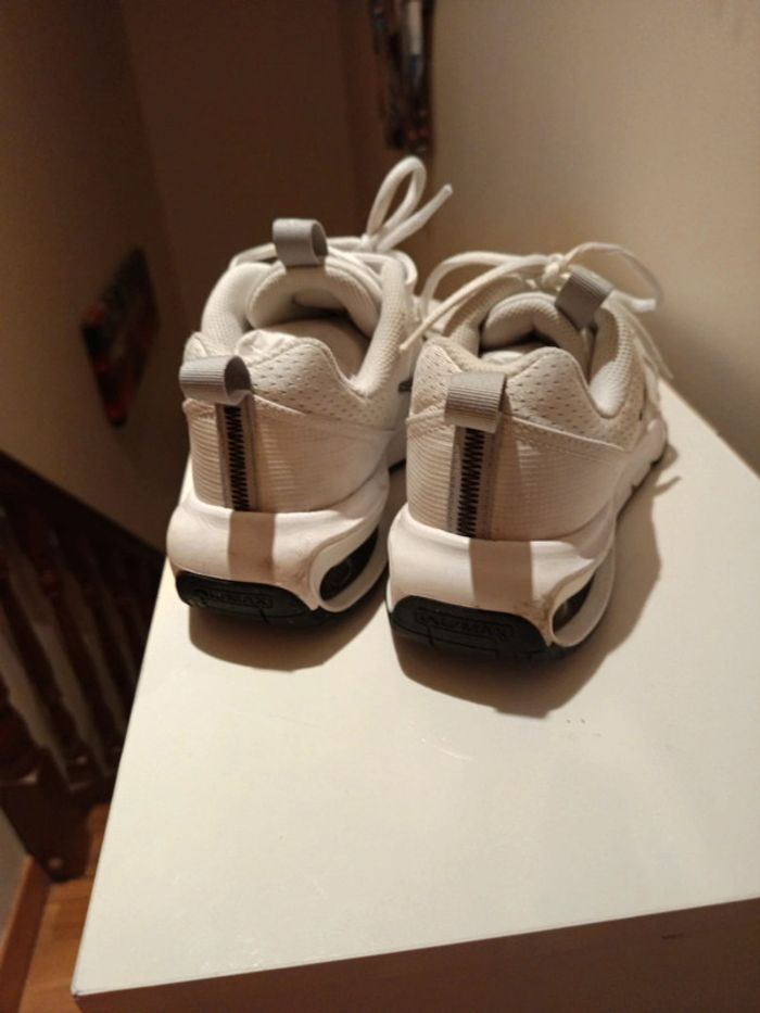 Magnifique paires de Nike air max taille 38,5 - photo numéro 8