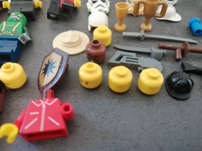 lot figurines et accessoires lego - photo numéro 5