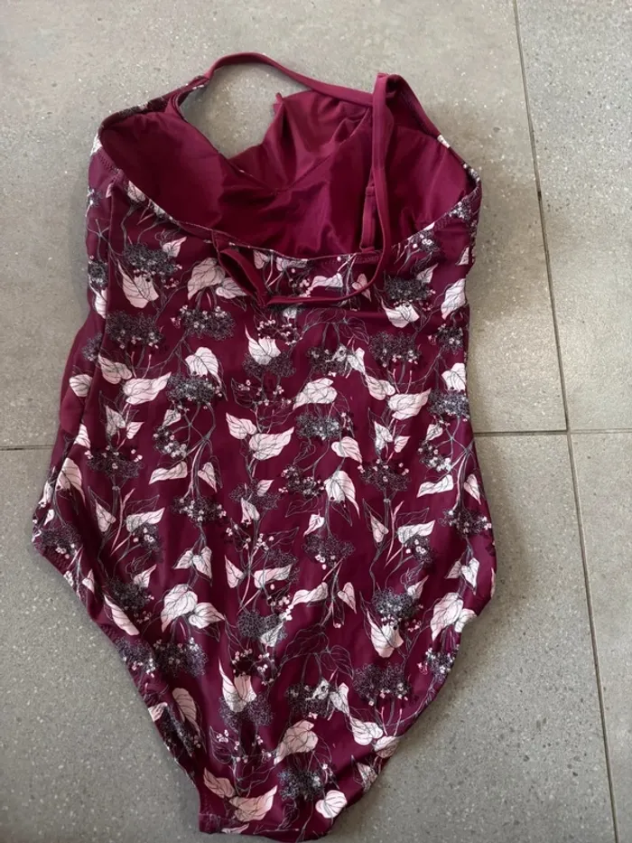 Maillot de bain une pièce, taille S, très bon état - photo numéro 2