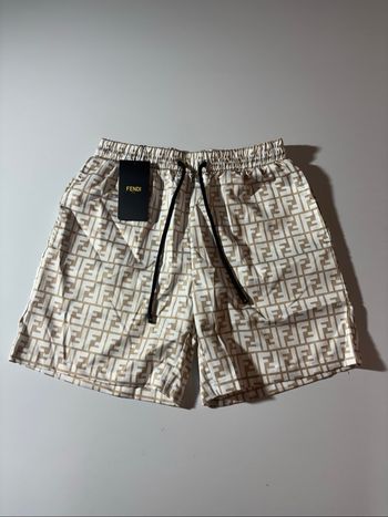 Short fendi neuf avec étiquette