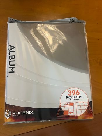 Classeur gris souple 396 emplacements Phoenix Shield