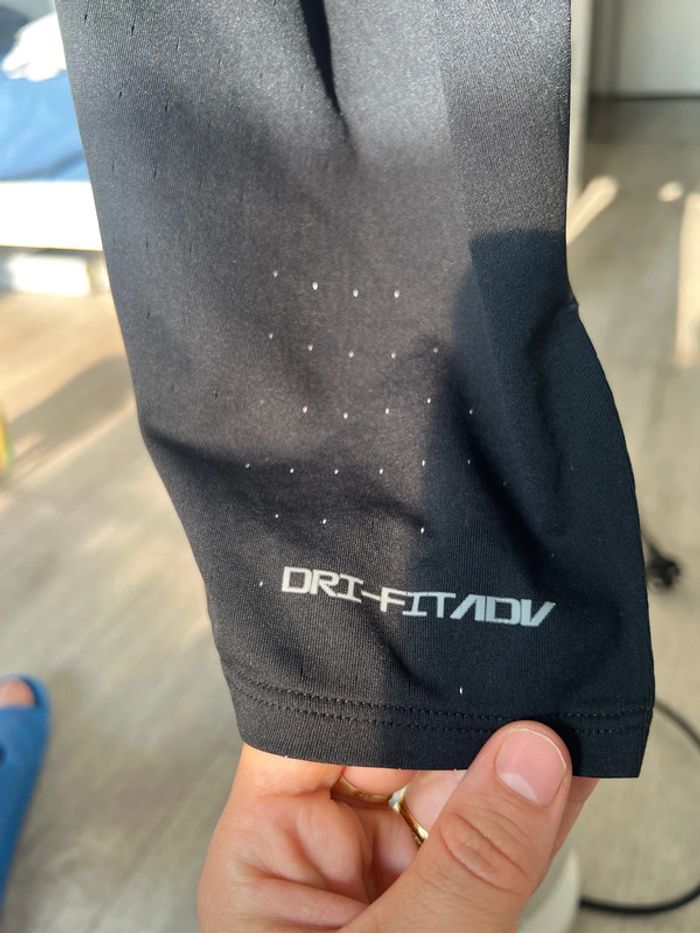 Haut Nike adv - photo numéro 3