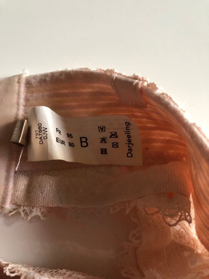Vend soutien gorge Darjeeling taille 95 B - photo numéro 3