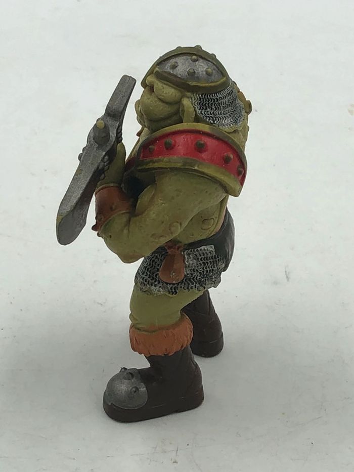 Figurine d'action fantastique guerrier oger ork avec hache - Tower of Doom - ELC - photo numéro 2