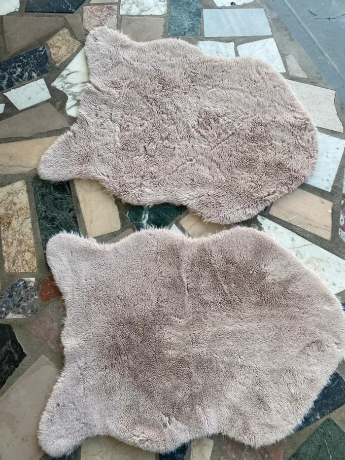 Lot de 2 tapis en fausse fourrure - photo numéro 3