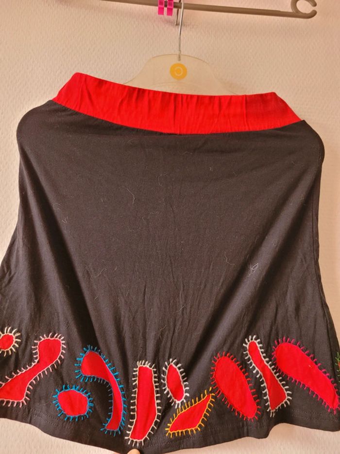 Jupe noir et rouge taille L - photo numéro 5