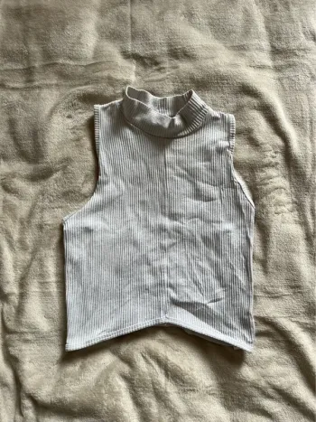 Top court blanc bershka