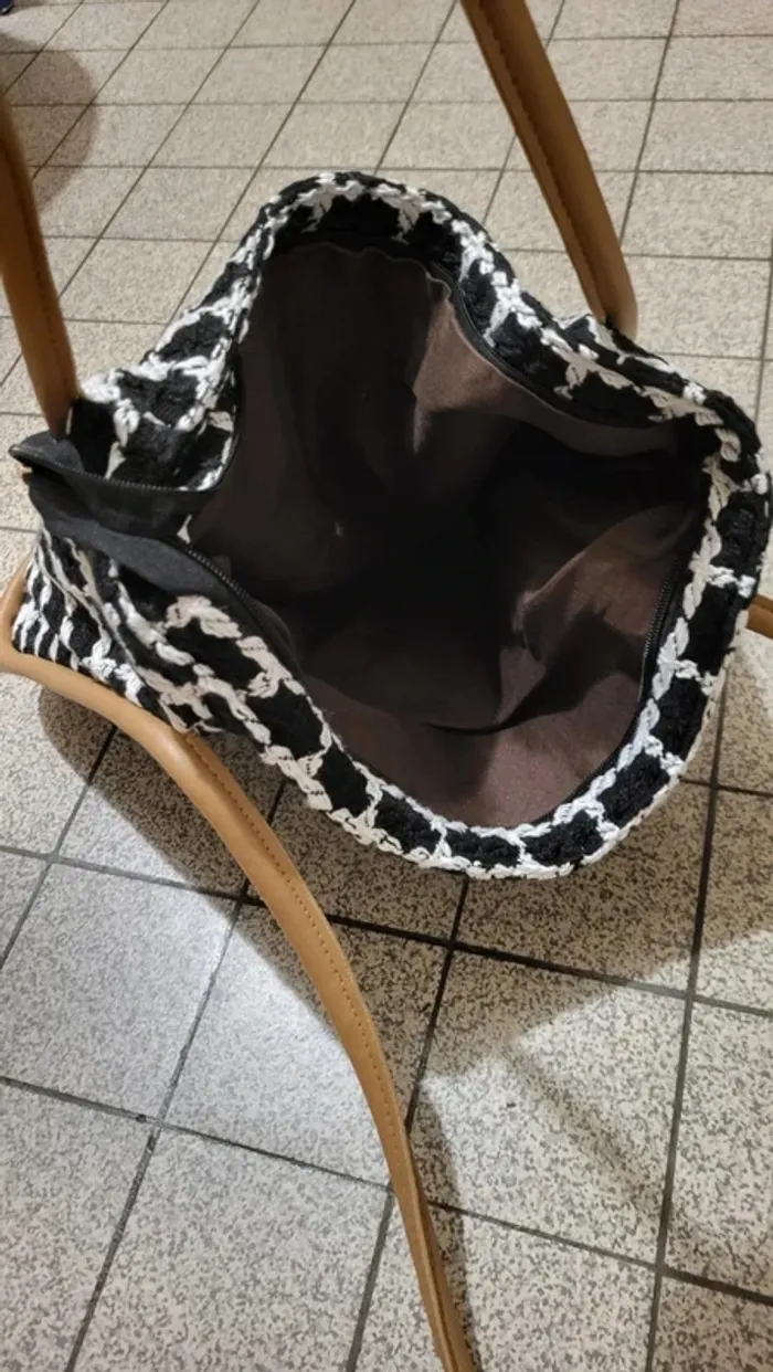 Sac à main noir et blanc léger - photo numéro 4