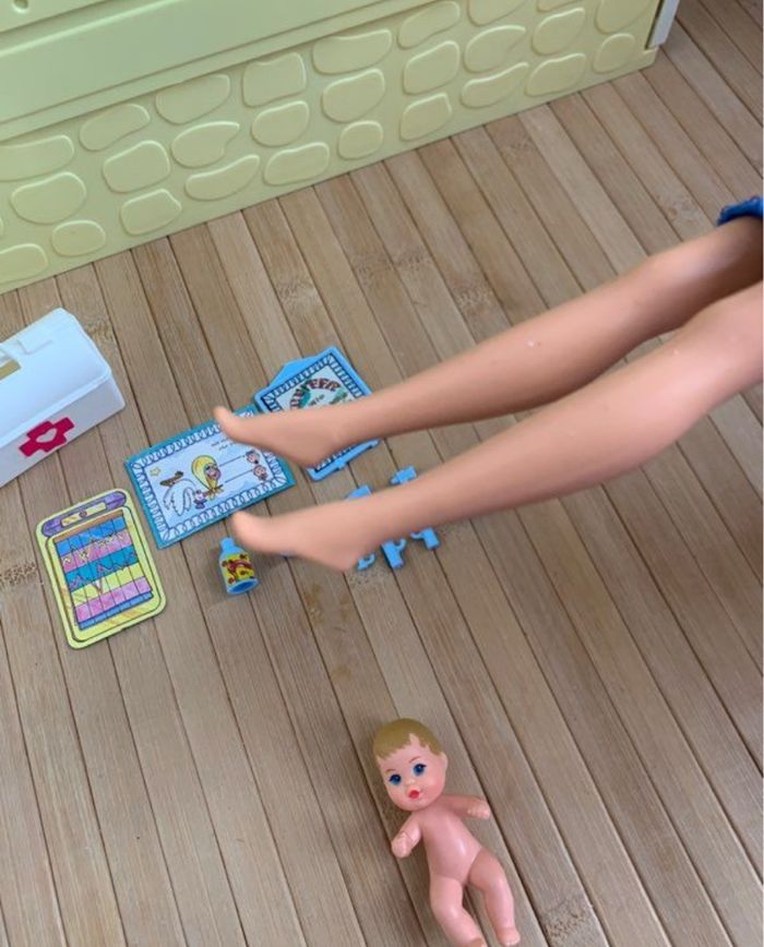 Barbie docteur 1994 - photo numéro 5