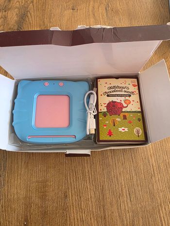 Carte Flash Parlante Montessori – Jeu Éducatif Enfant 2 à 6 Ans – 244 Mots Bilingues Français Anglais ,boîte neuf 
