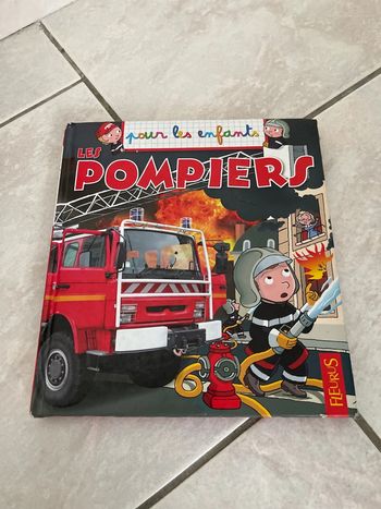 Les pompiers livre enfant
