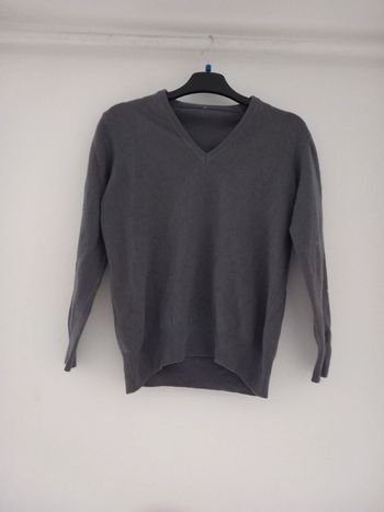 Pull colle v gris taille 38