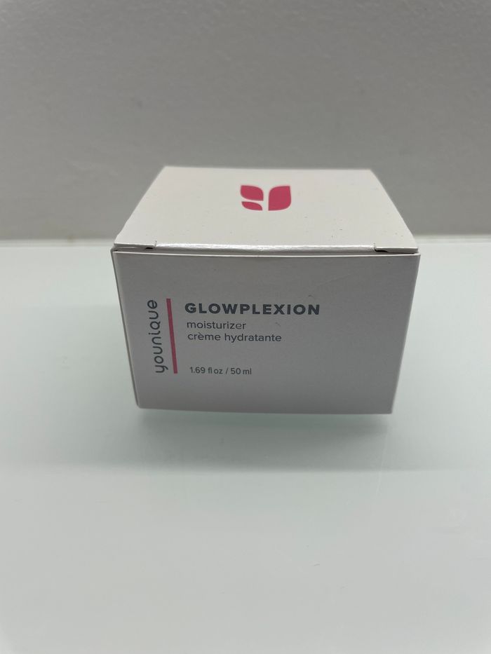 Recharge crème Glowplexion Younique - photo numéro 2