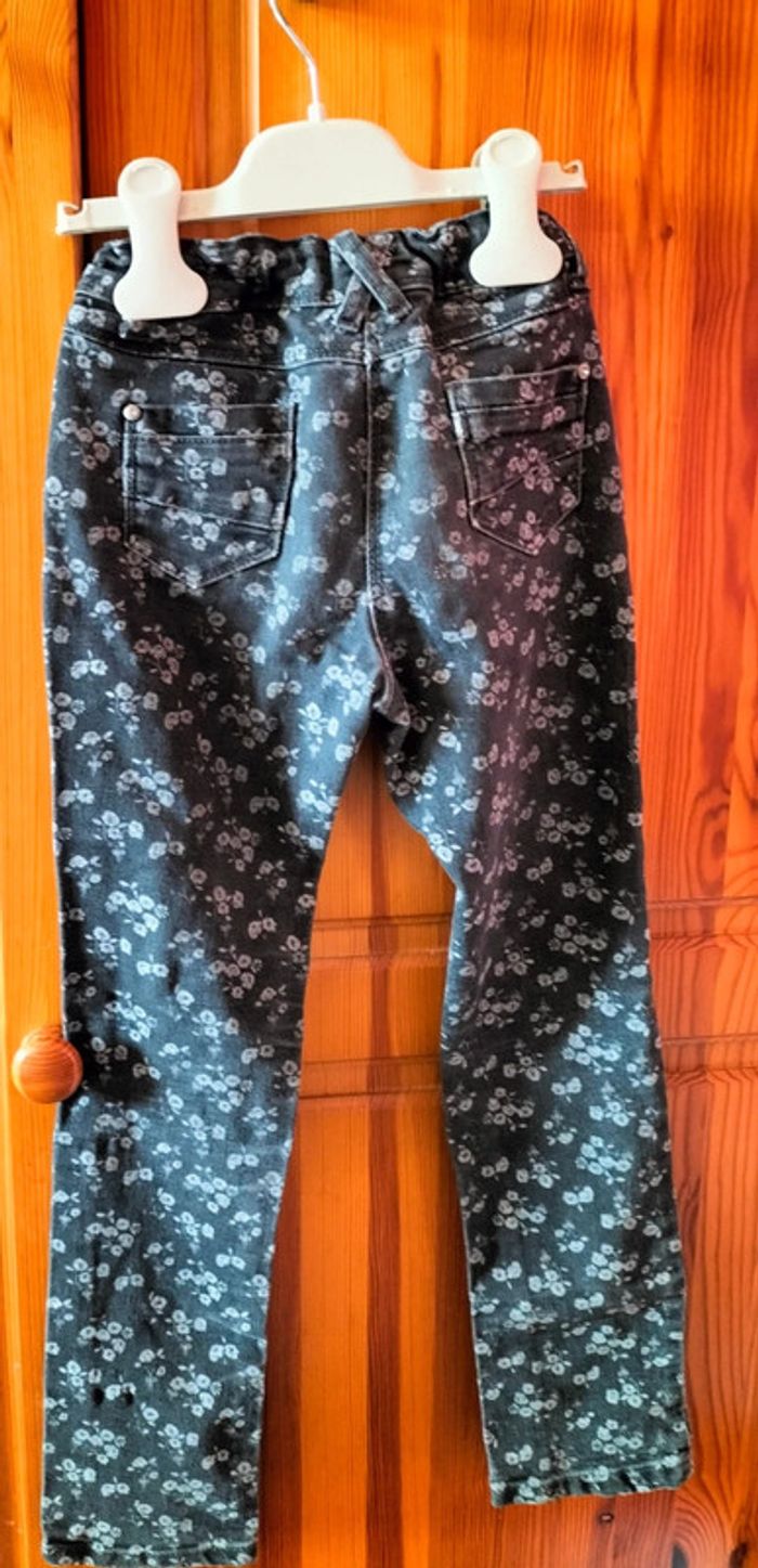 Jean's fleurs taille 6 ans - photo numéro 2