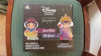 🎀 Disney Designer Showcase – Figurines Vinyl  Blanche-Neige & La Reine