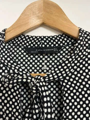 Robe parisienne super chic neuve Zara - taille M
