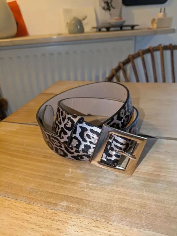 Ceinture léopard tendance – l’accessoire sauvage à avoir ! - photo numéro 4