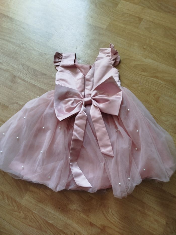 Robe taille 5 ans - photo numéro 2