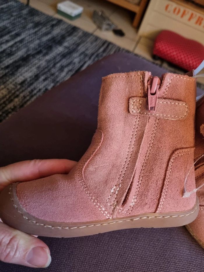Bottines neuves cuir taille 24 - photo numéro 2
