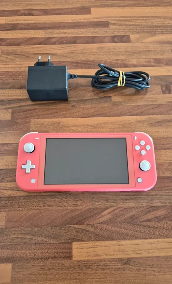 Console Nintendo switch lite "couleur corail "