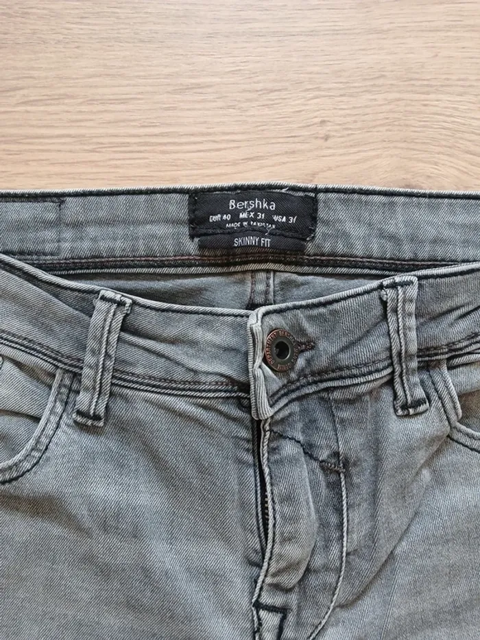 Jean bershka - photo numéro 3