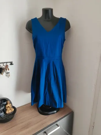 Robe bleu roi camaïeu taille 40