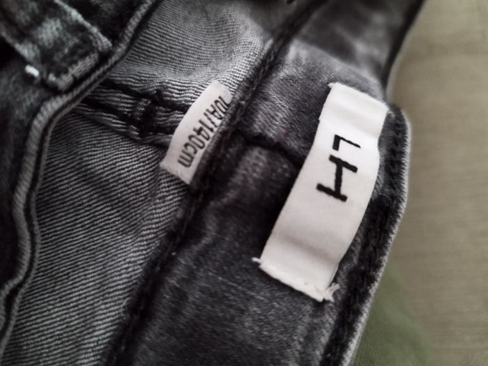 Jeans 👖 fille lh 10 ans - photo numéro 3