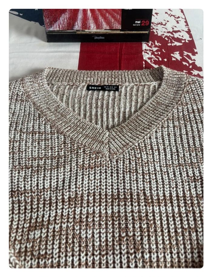 Pull Col V Shein taille xs marron blanc - photo numéro 5