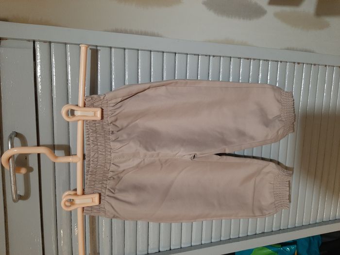 4 pantalons et 2 tuniques filles Taille 12 mois - photo numéro 4