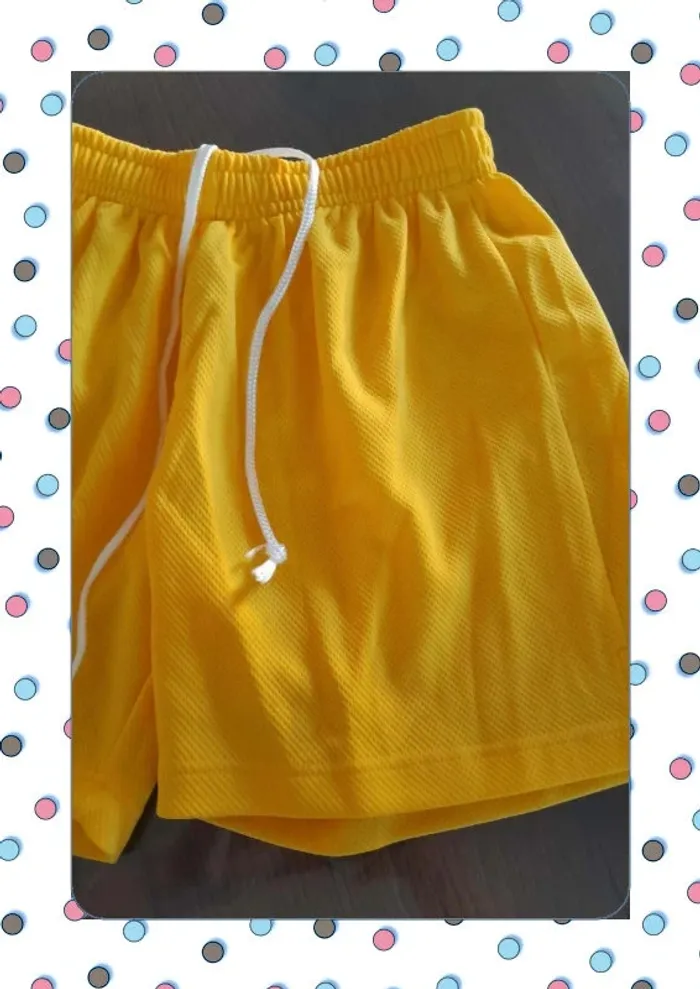 Short jaune 12/14 ans - photo numéro 2