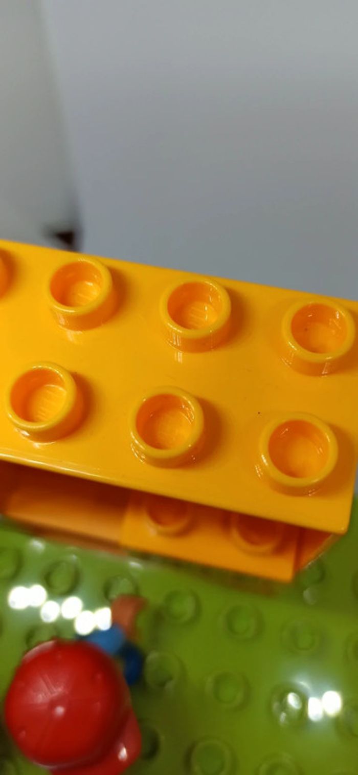 Décor lego duplo avec personnages et chat - photo numéro 12