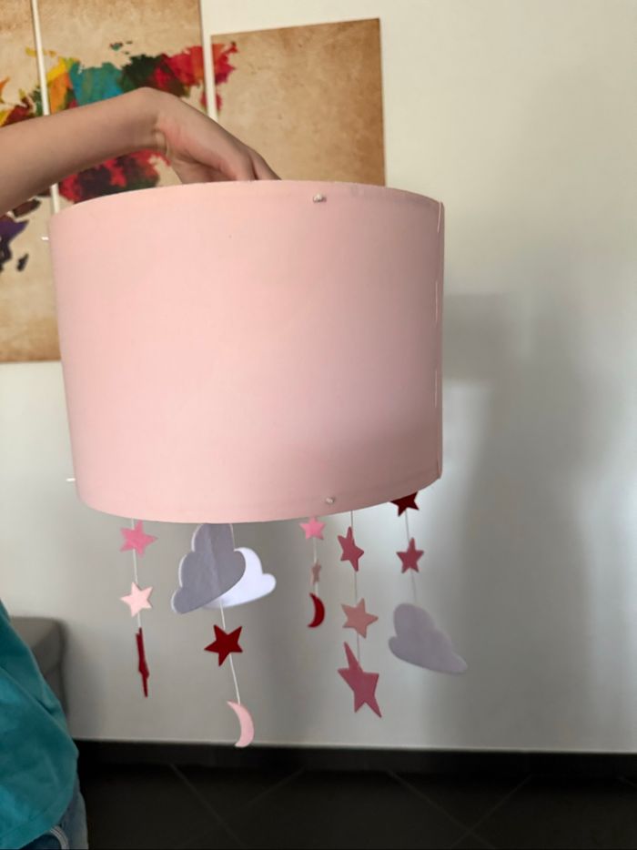 Lustre suspension Vertbaudet rose lunes et étoiles - photo numéro 3