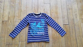 T-shirt garçon manches longues garçon taille 8 ans.