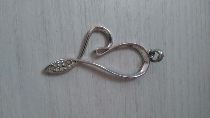 Pendentif coeur original avec strass