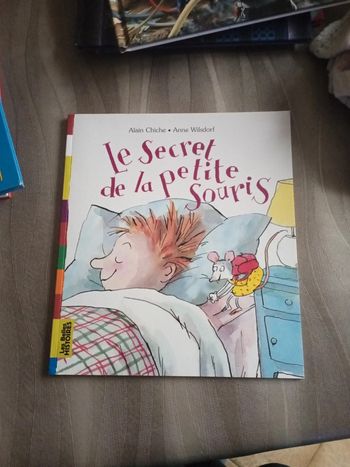 Livres le secret de la petite souris/ bébé et moi alors.