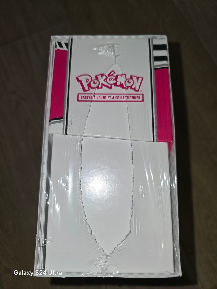 Pokemon coffret dresseur d'élite flamme blanche 10.5 - photo numéro 2