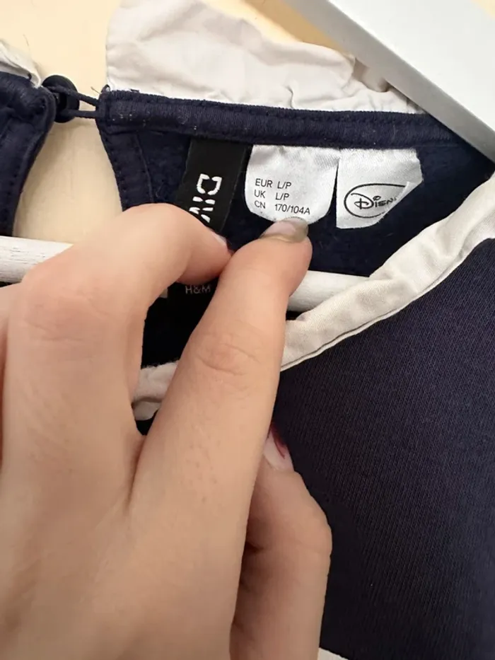 Pull H&M Alice au pays des merveilles - photo numéro 3