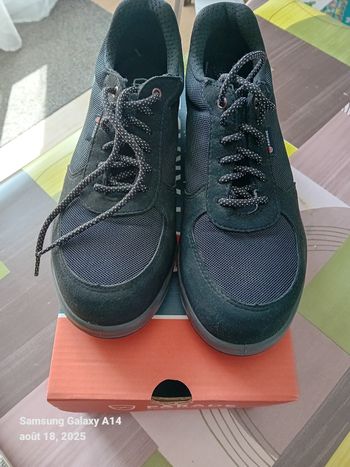 Chaussures de sécurité, T. 41 NEUVES